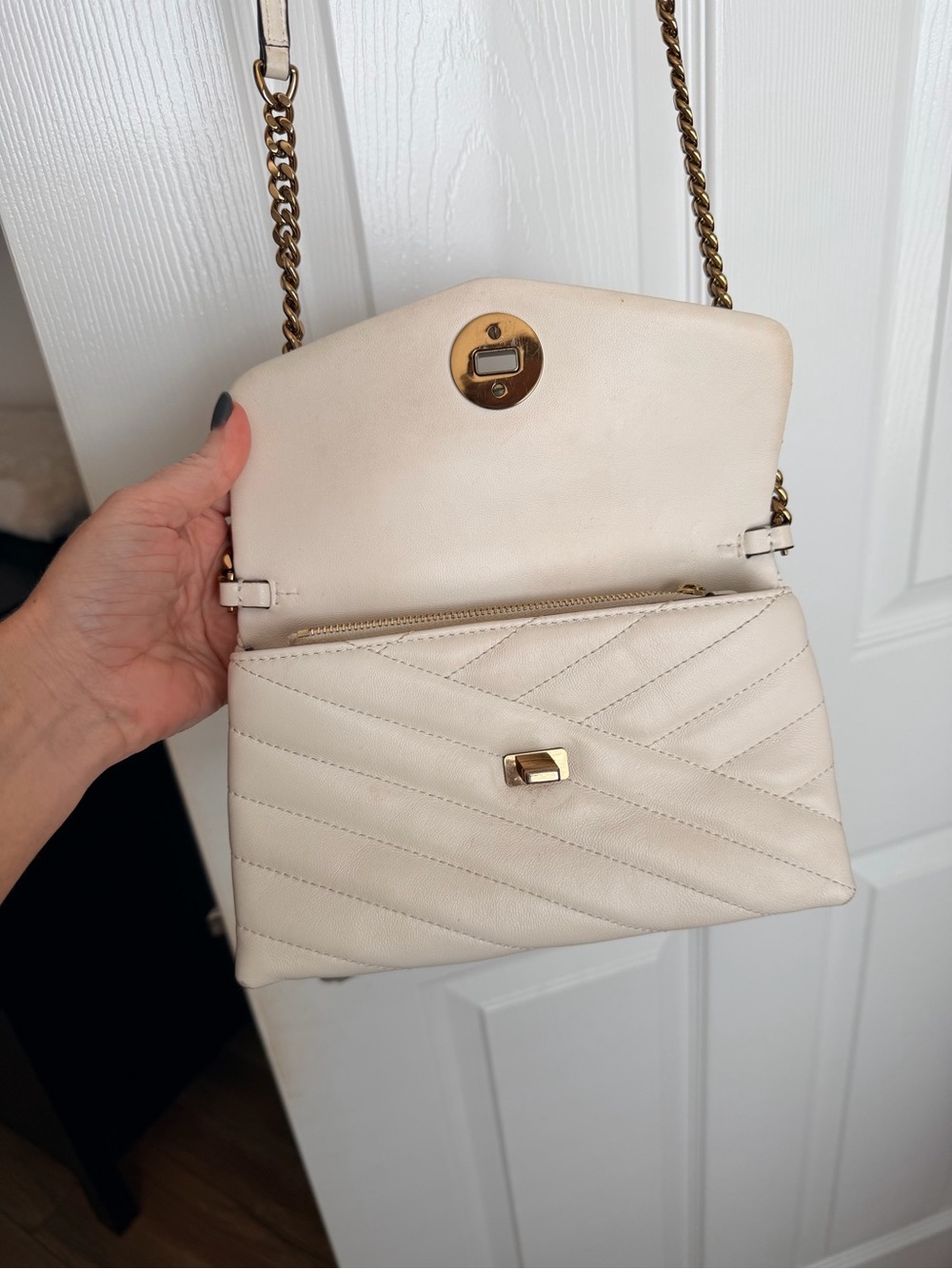 Tory Burch double T Chevron Quilted Kira chain Bag โ Cream with Gold Hardware - Picture 5 of 15